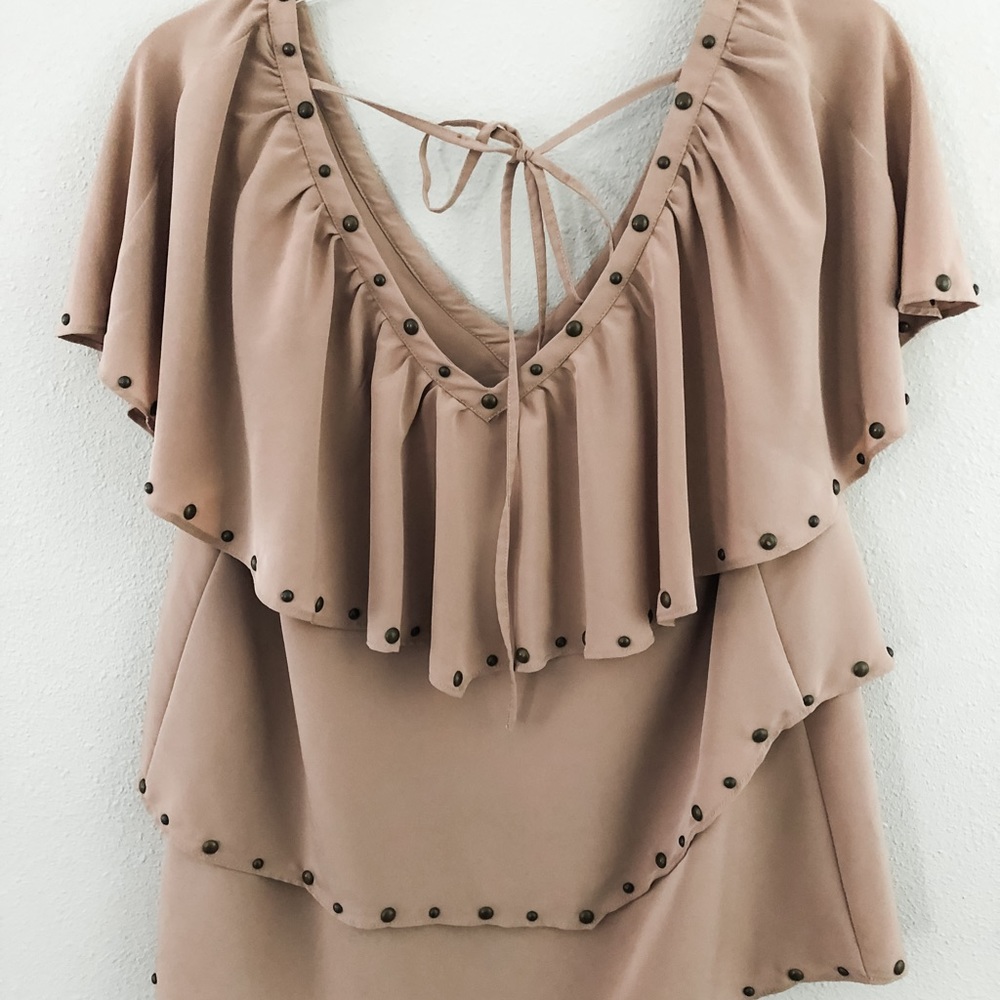 Hanna G boho tiered ruffle studded top, sz M, Tan, SFPF home